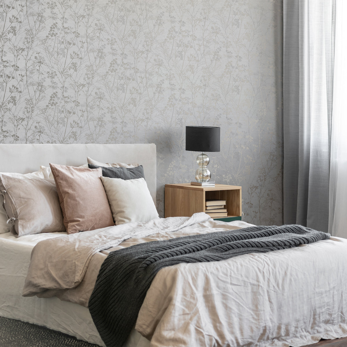Hedgerow Grey / Pale Gold Wallpaper