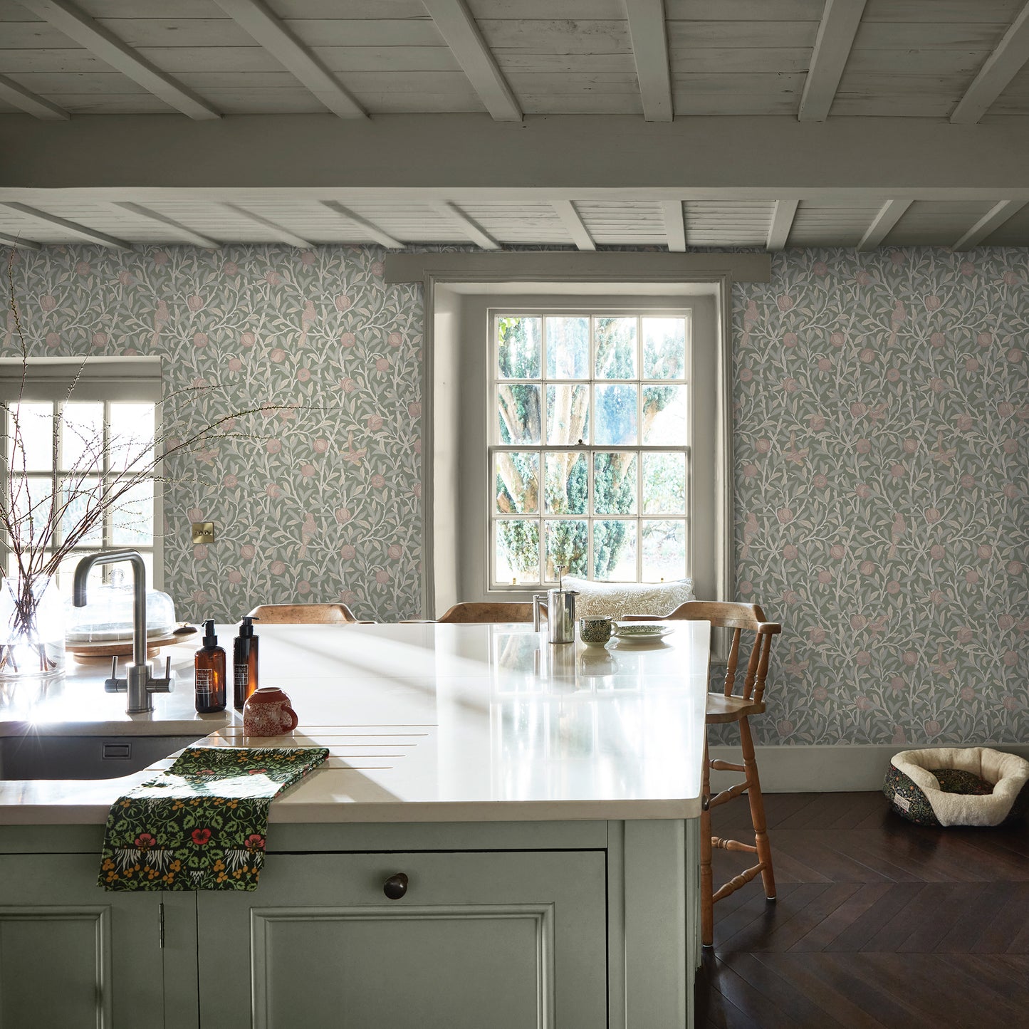 Bird & Pomegranate Rose Garden Wallpaper