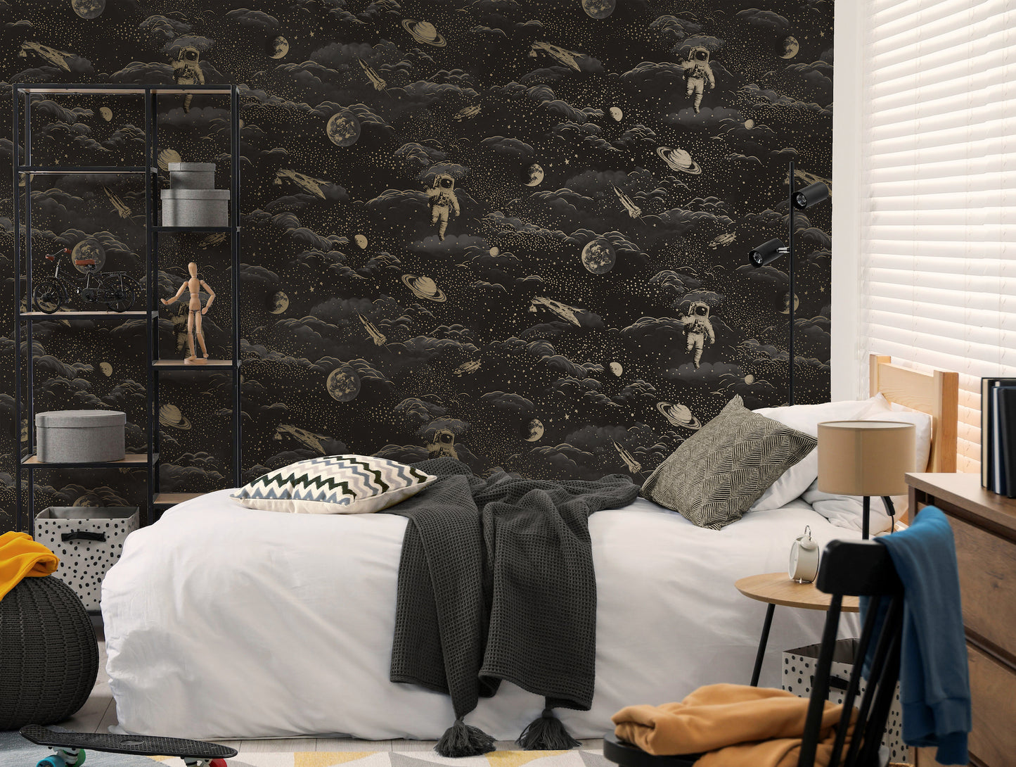 Lost In Space Black / Gold
