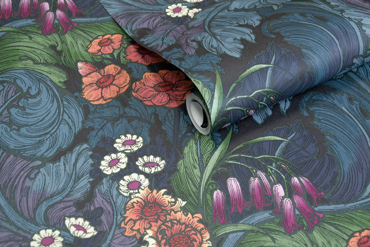 Hedgerovia Multi - Wallpaper Inn 
