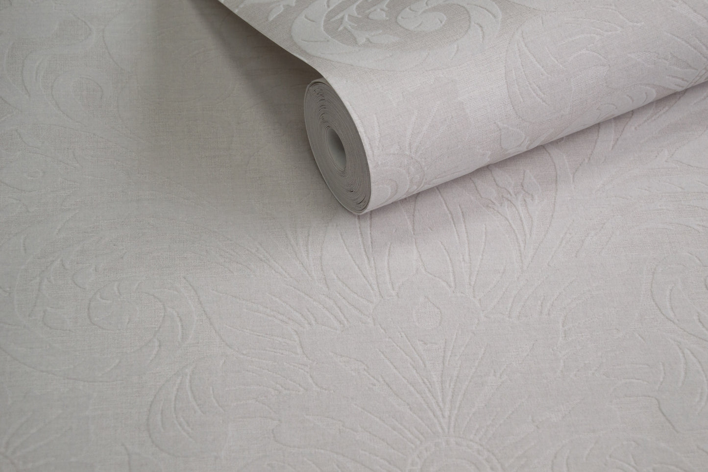 Damask Sauvage White - Wallpaper Inn 
