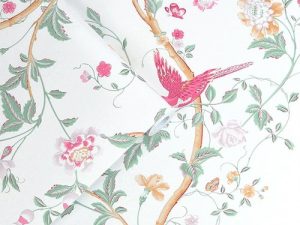 Summer Palace Peony Wallpaper features a chinoiserie print originated from an antique Edwardian chintz textile and has been updated in fresh spring colours.